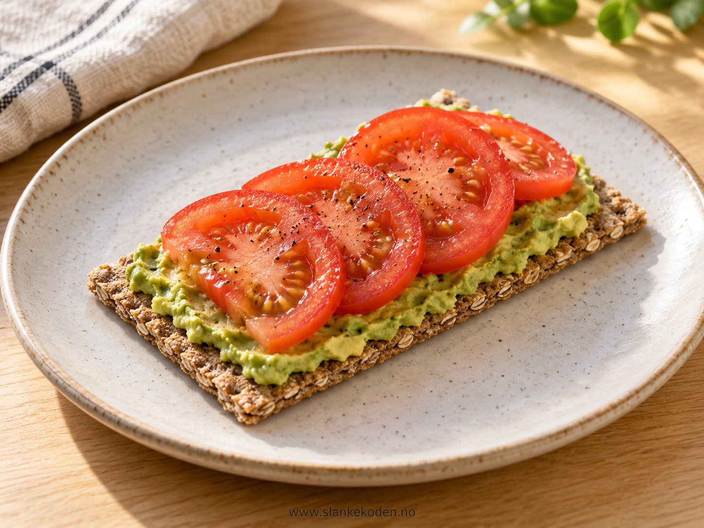 KI-illustrasjon av knekkebrød med avokado